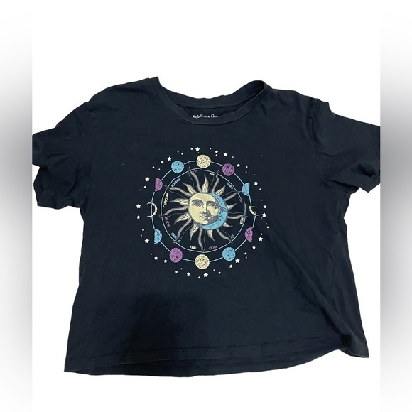 Rebellious One Tops - Rebellious One Cropped Top